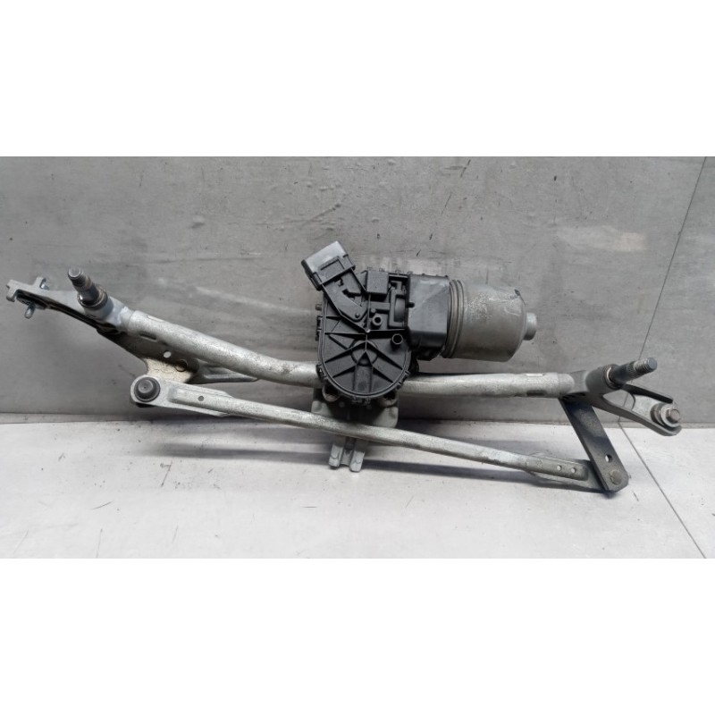 PEUGEOT windshield wiper motor PEUGEOT Partner 2008> used