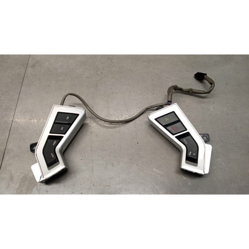 RENAULT truck INTERRUTTORI E PULSANTI ABITACOLO RENAULT truck T 2014> usato