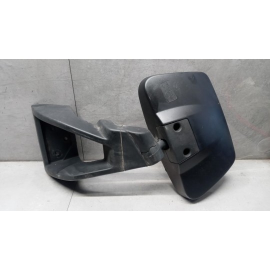 RETROVISORE GUARDARUOTA RENAULT truck T 2014> usato