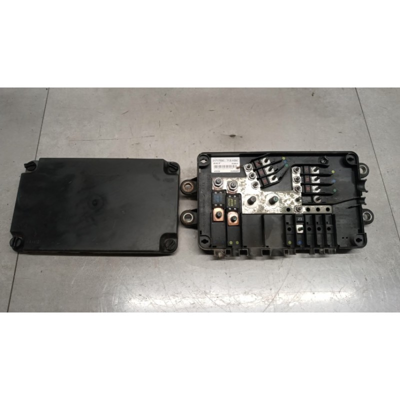 RENAULT truck FUSE BOX RENAULT truck T 2014> used