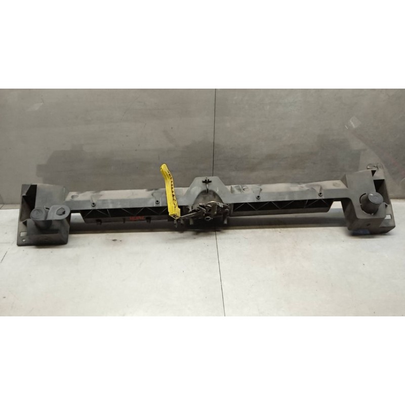 PEUGEOT THE TOP FRONT SPOT-FACING  PEUGEOT Partner 2008> used