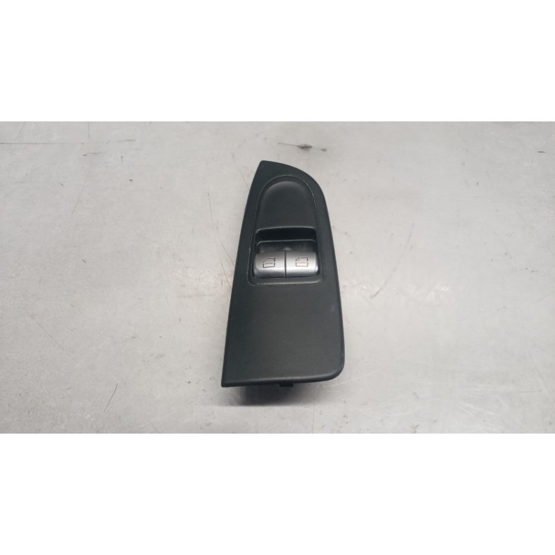 MERCEDES-BENZ van INTERRUTTORI E PULSANTI ALZAVETRI MERCEDES-BENZ van Vito-V (W447) 2014>2019 usato