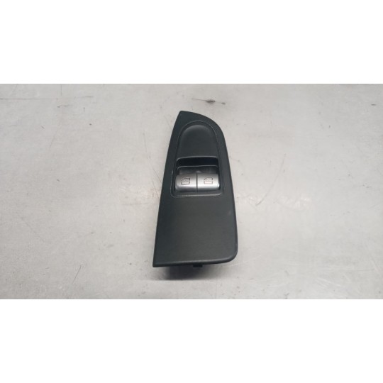 INTERRUTTORI E PULSANTI ALZAVETRI MERCEDES-BENZ van Vito-V (W447) 2014>2019 usato