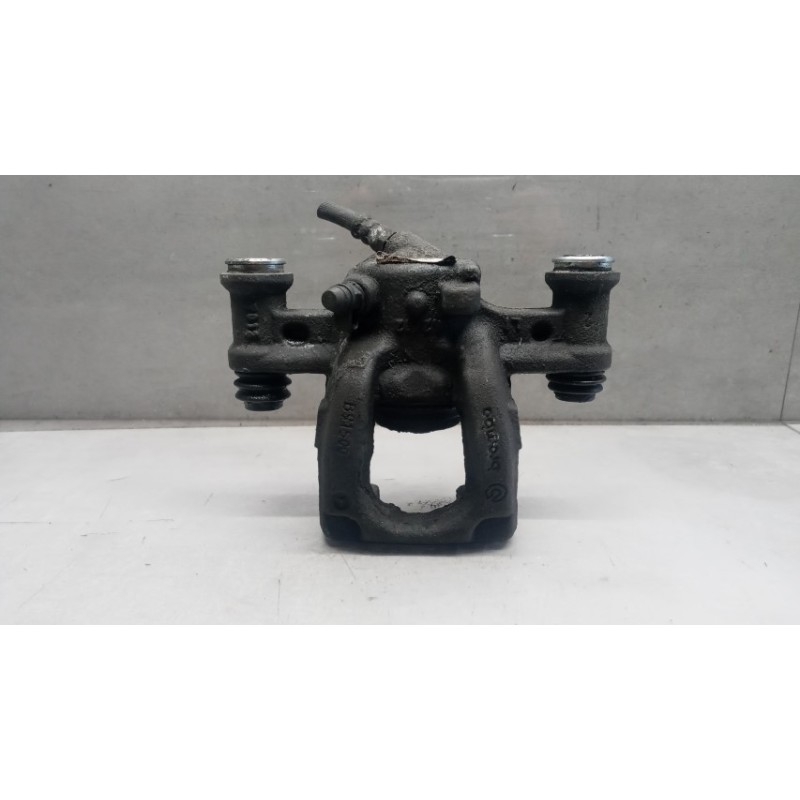 MERCEDES-BENZ van PINZA POSTERIORE SINISTRA MERCEDES-BENZ van Vito-V (W447) 2014>2019 usato