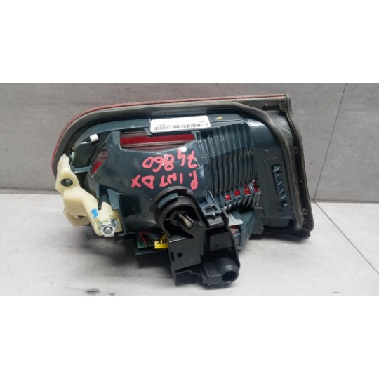 FARO POST INTERNO LED DESTRO BMW Serie 3 (F30) Berl 2011> usato