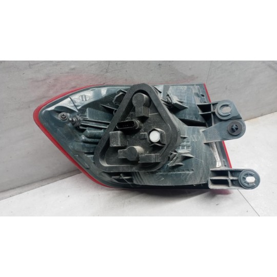 FARO POST ESTERNO LED DESTRO BMW Serie 3 (F30) Berl 2011> usato