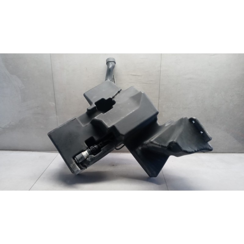 MERCEDES-BENZ truck VASCHETTA ACQUA TERGI PARABREZZA MERCEDES-BENZ truck Actros euro 5 2008>2013 usato