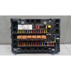 FUSE BOX MERCEDES-BENZ...