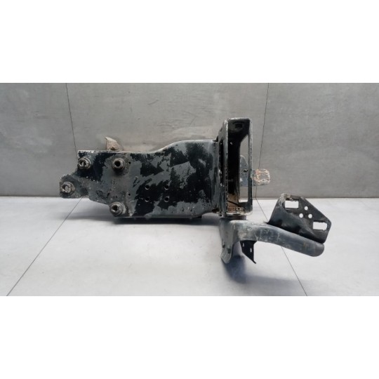 SUPPORTO PEDANA SX MERCEDES-BENZ truck Actros euro 5 2008>2013 usato