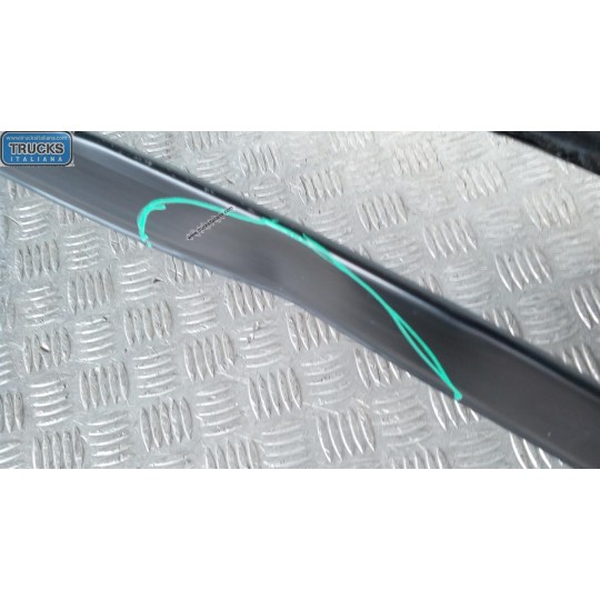 TRAVERSA ANTERIORE PARAURTO FIAT F.Grande Punto 2005>2012 usato