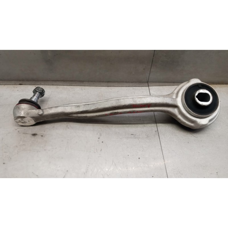 MERCEDES-BENZ CONTROL ARM FRONT LOWER LEFT  MERCEDES-BENZ Classe C (W204) 2011>2015 used