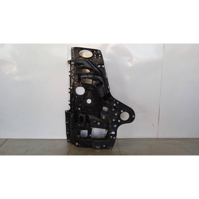 MERCEDES-BENZ truck SEDE FARI DESTRO MERCEDES-BENZ truck Actros euro 5 2008>2013 usato