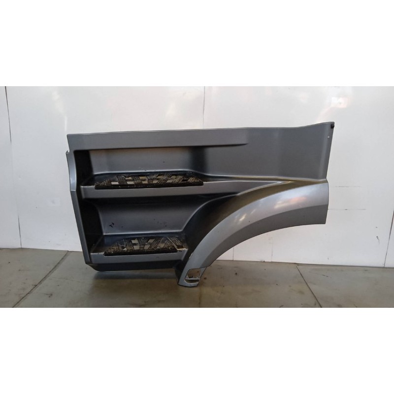 MERCEDES-BENZ truck PARAFANGO ANTERIORE SINISTRO MERCEDES-BENZ truck Actros euro 5 2008>2013 usato