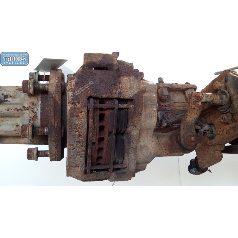 NISSAN truck PINZA POSTERIORE DESTRA NISSAN truck Eco - T usato