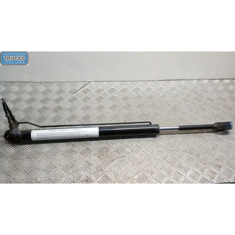 MAN PISTONE ALZA CABINA MAN TGL usato