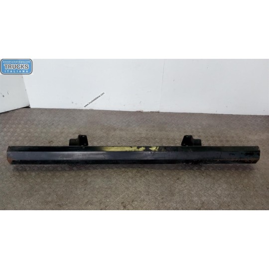 TRAVERSA ANTERIORE PARAURTO MAN TGL usato