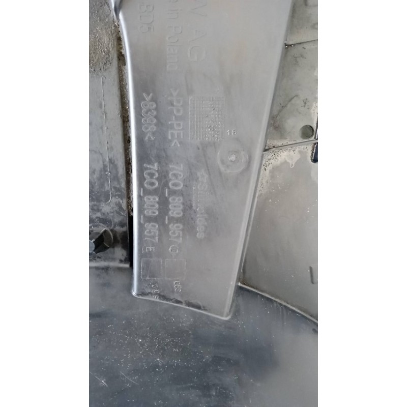 MAN STONEGUARD/PEDESTAL FRONT LEFT  MAN TGE used