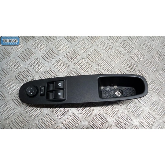 VARIOUS SWITCHES AND BUTTONS A
 LANCIA Ypsilon 2015> used