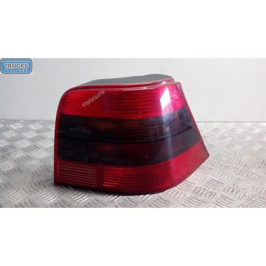 FARO POSTERIORE ESTERNO DESTRO VOLKSWAGEN Golf 4 1997>2003 usato