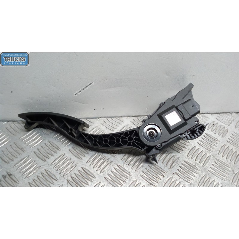 MERCEDES-BENZ ELETRONIC THROTTLE PEDAL  MERCEDES-BENZ Classe A (W176) 2012>2014 used