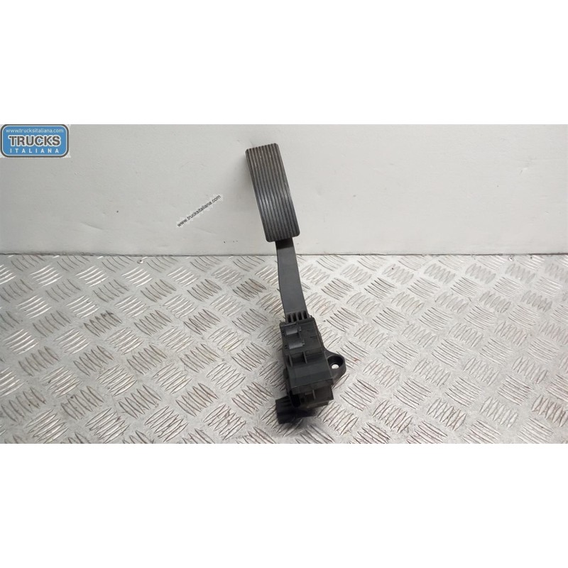 MERCEDES-BENZ ELETRONIC THROTTLE PEDAL  MERCEDES-BENZ Classe A (W176) 2012>2014 used