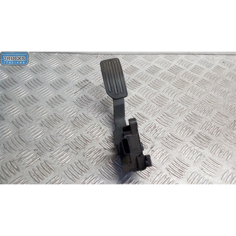 NISSAN ELETRONIC THROTTLE PEDAL  NISSAN Juke 2010>2014 used