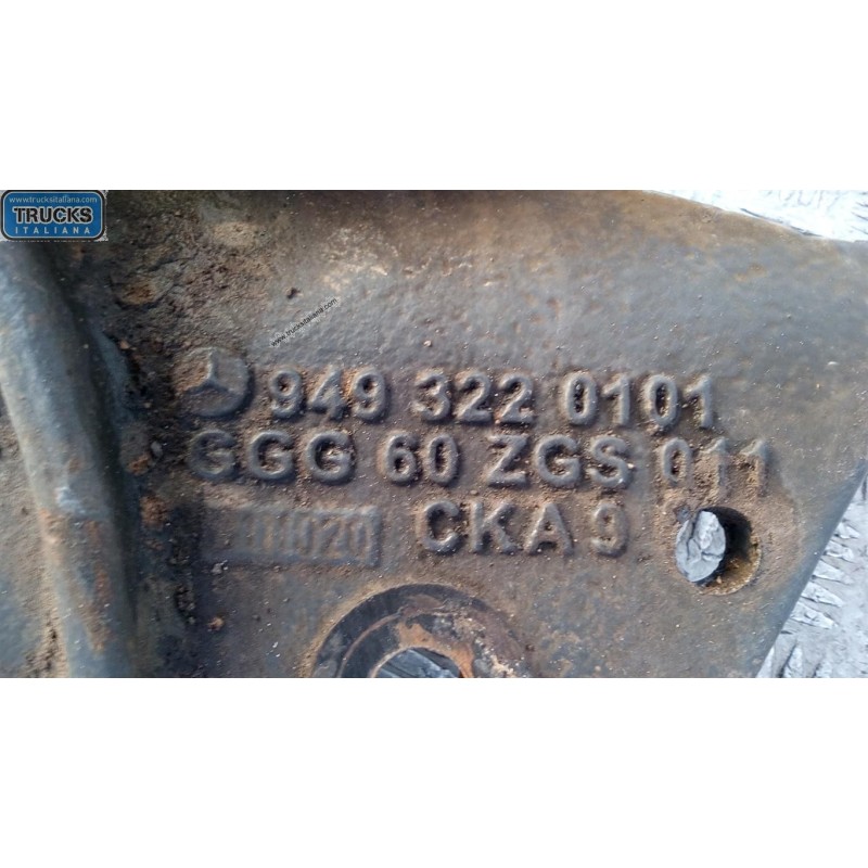 MERCEDES-BENZ truck SUPPORTO SOSPENSIONI MERCEDES-BENZ truck Actros euro 5 2008>2013 usato