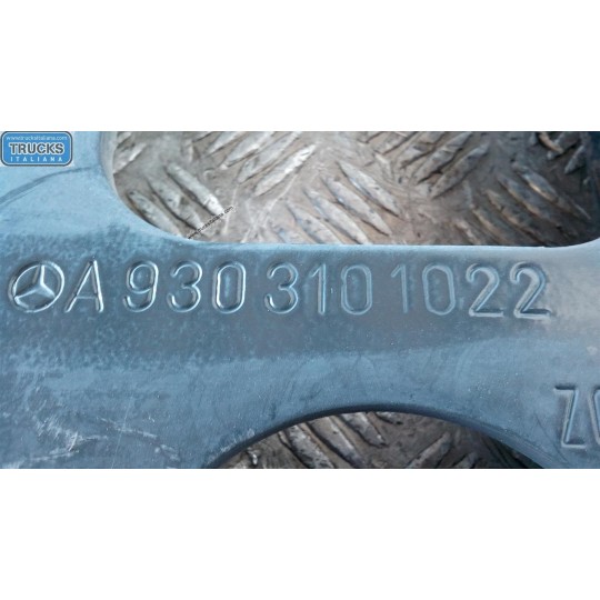 TRAVERSA ANTERIORE PARAURTO MERCEDES-BENZ truck Actros euro 5 2008>2013 usato