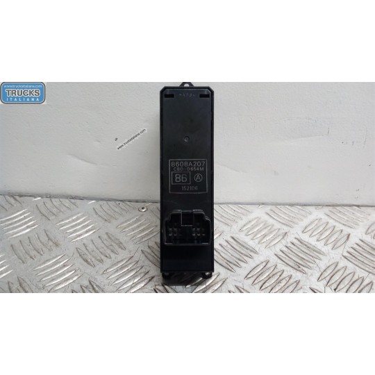 INTERRUTTORI E PULSANTI ALZAVETRI MITSUBISHI Asx 2010>2013 usato