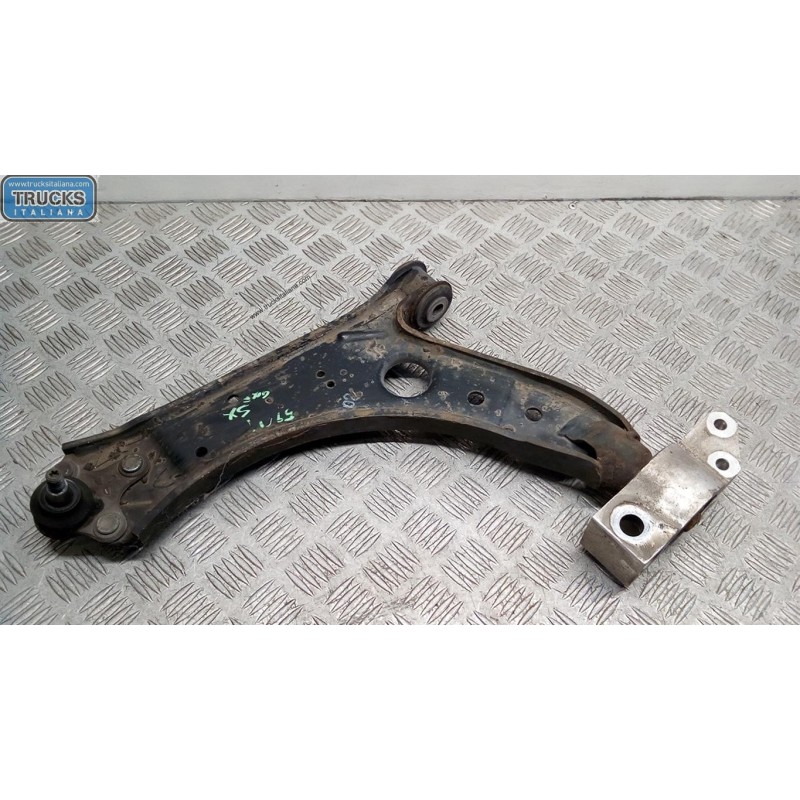 VOLKSWAGEN CONTROL ARM FRONT LOWER LEFT  VOLKSWAGEN Golf 5 2003>2008 used