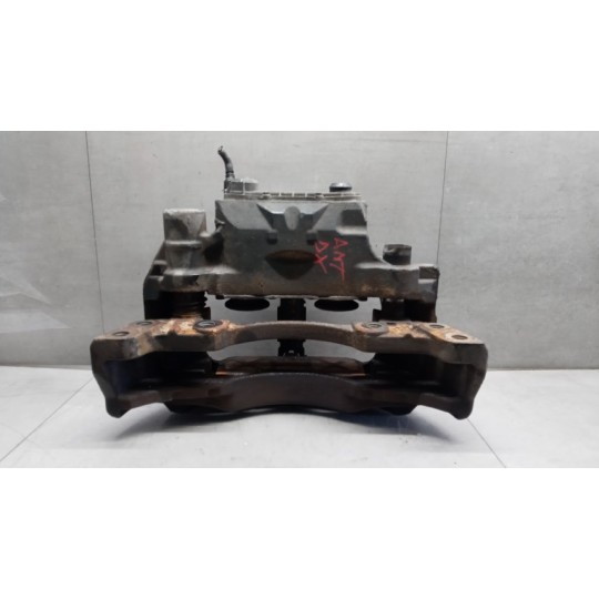 PINZA ANTERIORE DESTRA MAN TG-A 2000>2007 usato