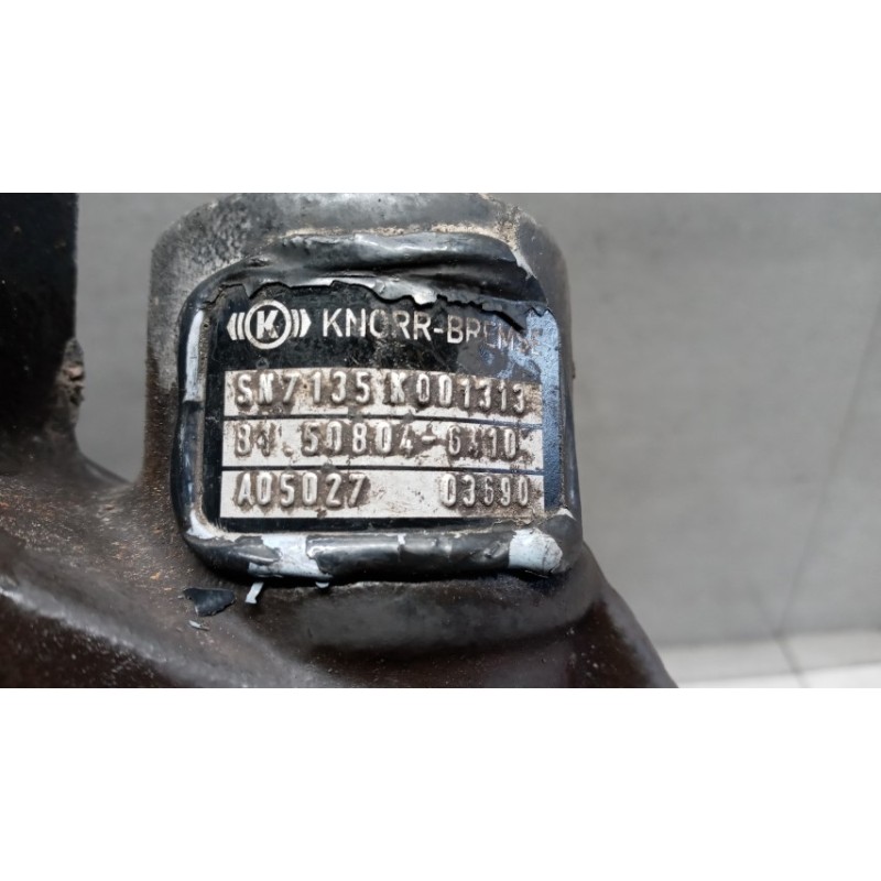 MAN PINZA ANTERIORE DESTRA MAN TG-A 2000>2007 usato