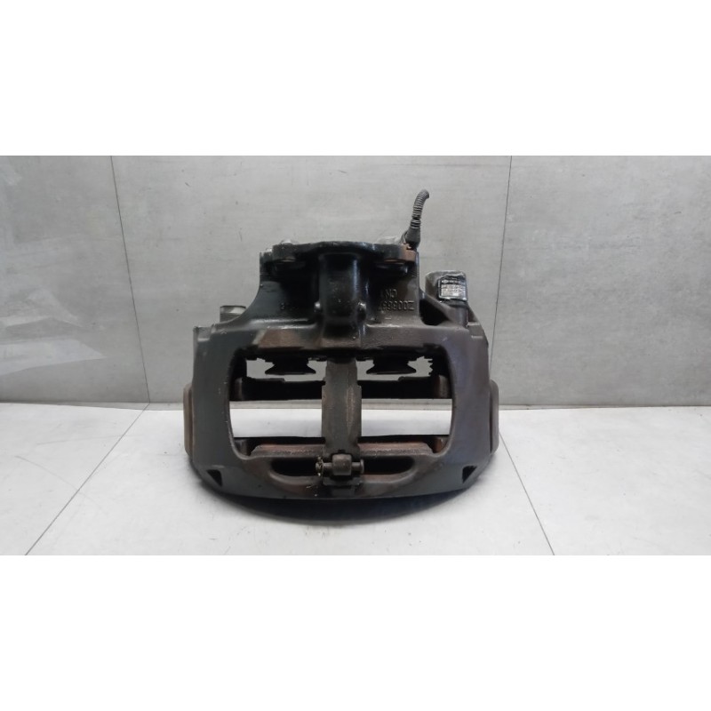 MAN PINZA ANTERIORE DESTRA MAN TG-A 2000>2007 usato