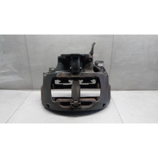 PINZA ANTERIORE DESTRA MAN TG-A 2000>2007 usato