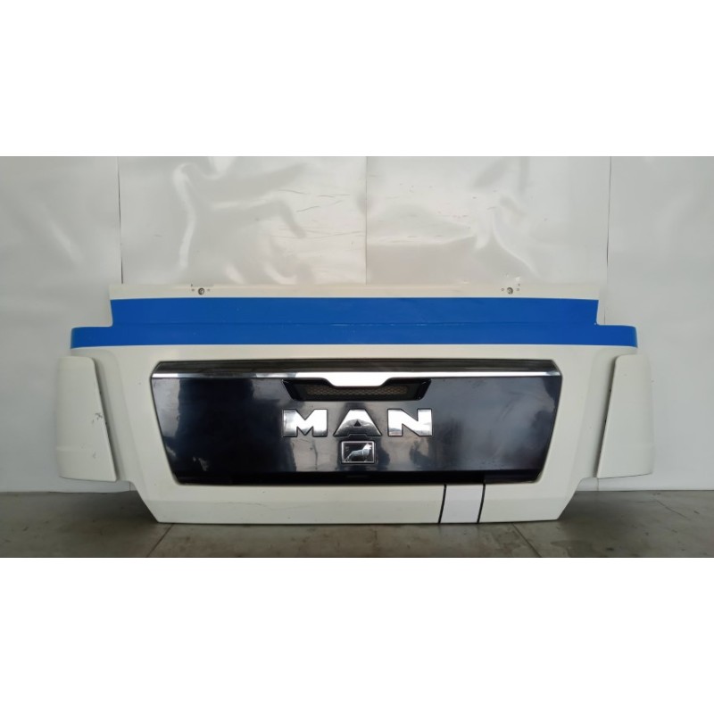 MAN MASKS MAN TGX  used