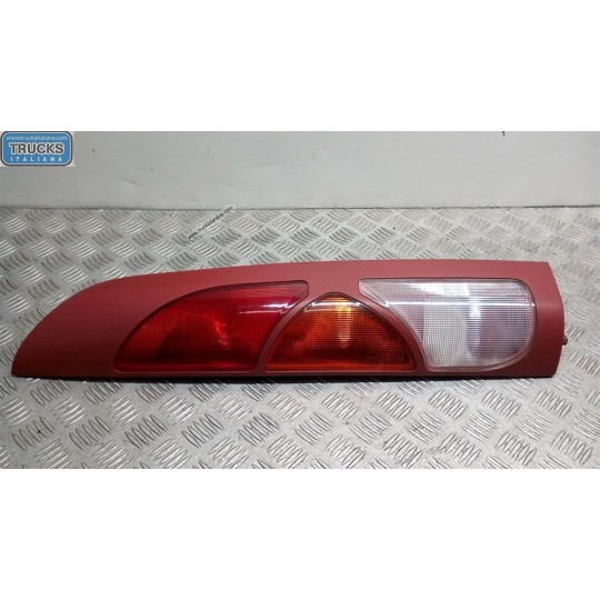 FARO POSTERIORE ESTERNO DESTRO RENAULT Kangoo 1997>2003 usato