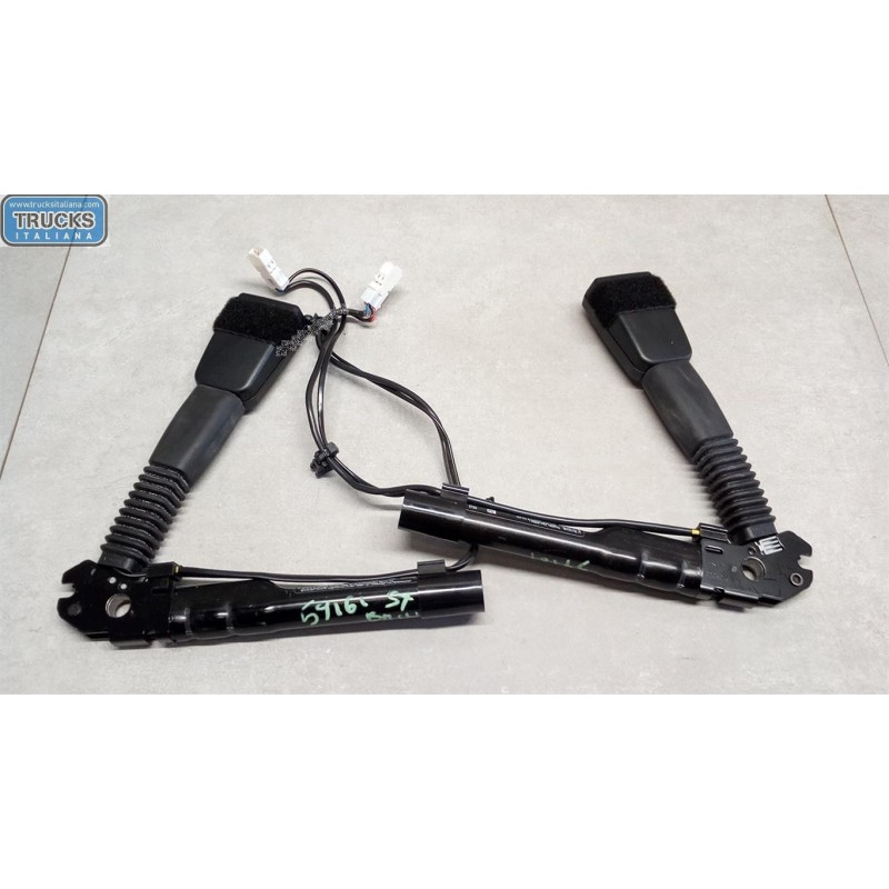 BMW KIT CINTURE DI SICUREZZA BMW Serie 4 (F36) Gran Coupé 2014> usato