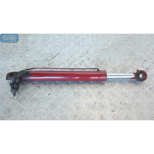 PISTONE ALZA CABINA RENAULT truck Premium 1996>2005 usato