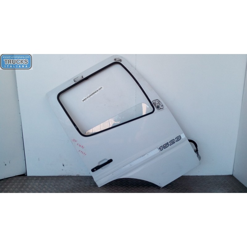MERCEDES-BENZ truck RIGHT FRONT DOOR  MERCEDES-BENZ truck Atego 940 used