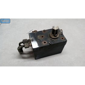 CAB LIFT PUMP  RENAULT...