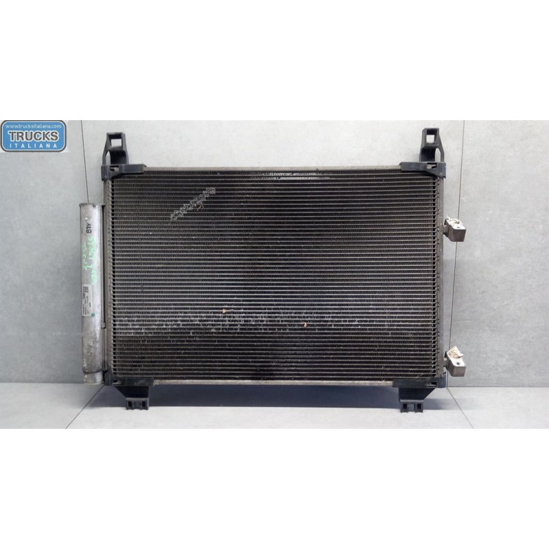 TOYOTA RADIATORE CLIMATIZZATORE TOYOTA Yaris 2005>2008 usato