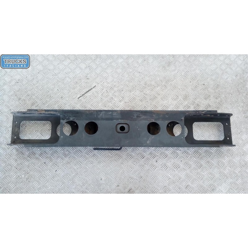 MERCEDES-BENZ truck TRAVERSA ANTERIORE PARAURTO MERCEDES-BENZ truck Actros euro 5 2008>2013 usato