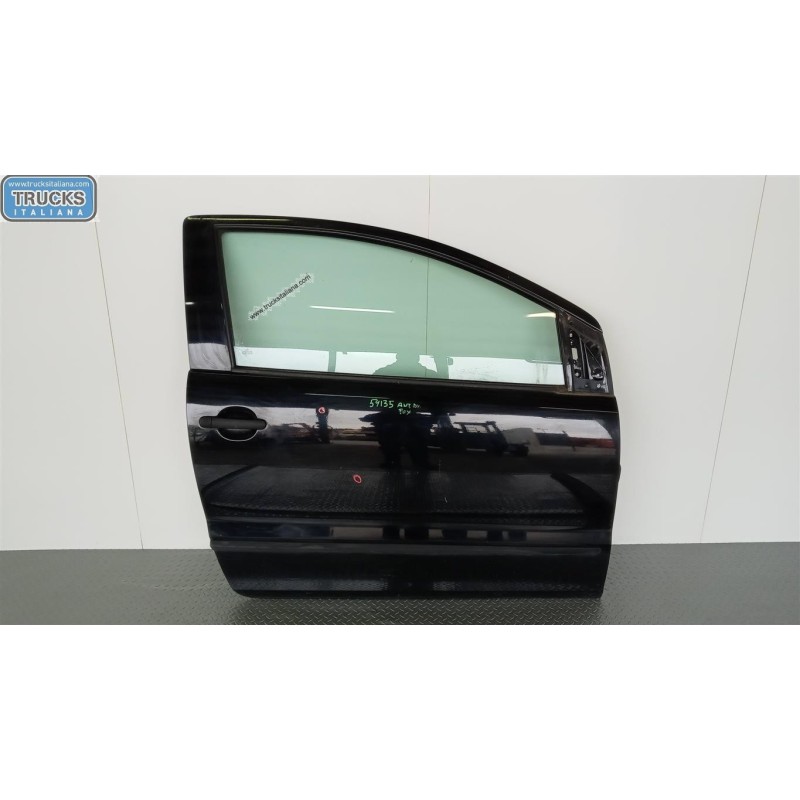 VOLKSWAGEN PORTA ANTERIORE DESTRA VOLKSWAGEN Fox 2005>2011 usato