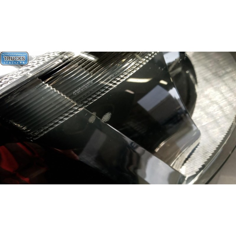 PEUGEOT RIGHT HEADLIGHT PEUGEOT Partner/Ranch 2003>2008 used