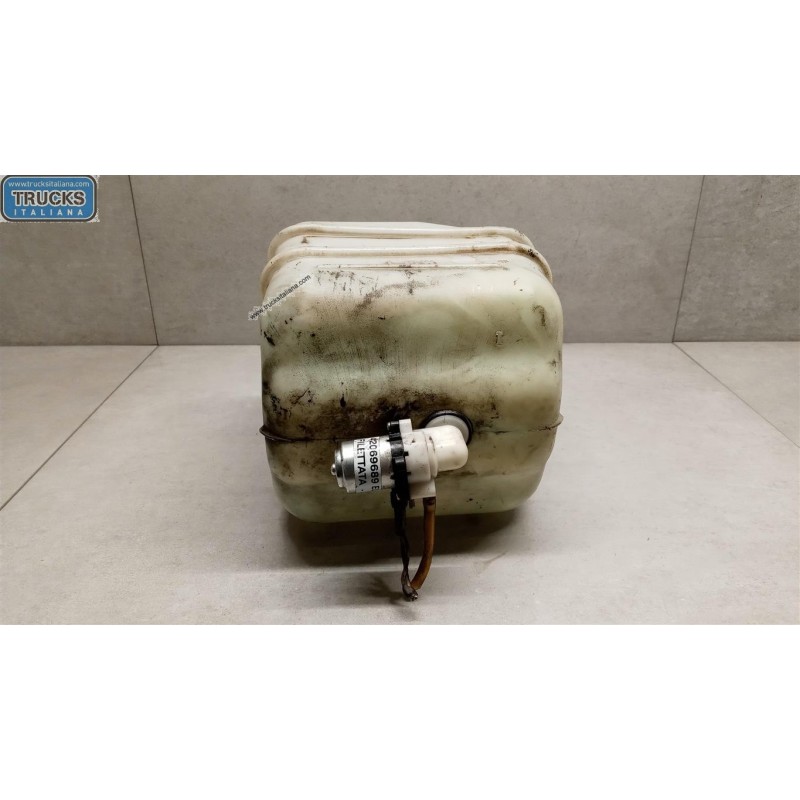 IVECO VASCHETTA ACQUA TERGI PARABREZZA IVECO 190-42 usato