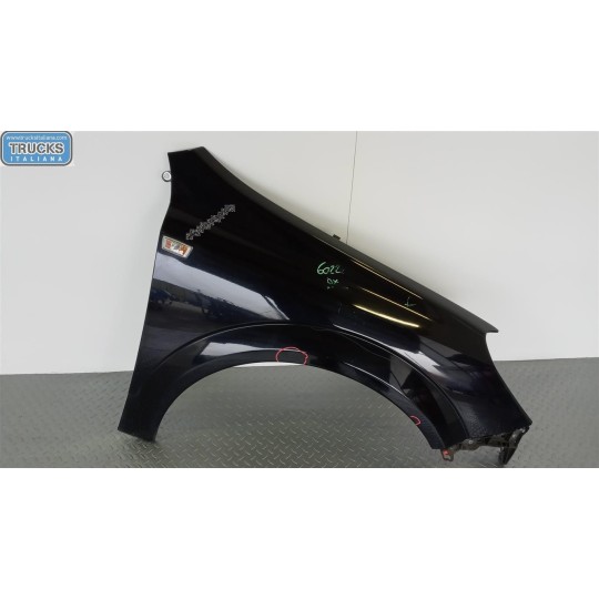 PARAFANGO ANTERIORE DESTRO OPEL Astra H 2007>2010 usato