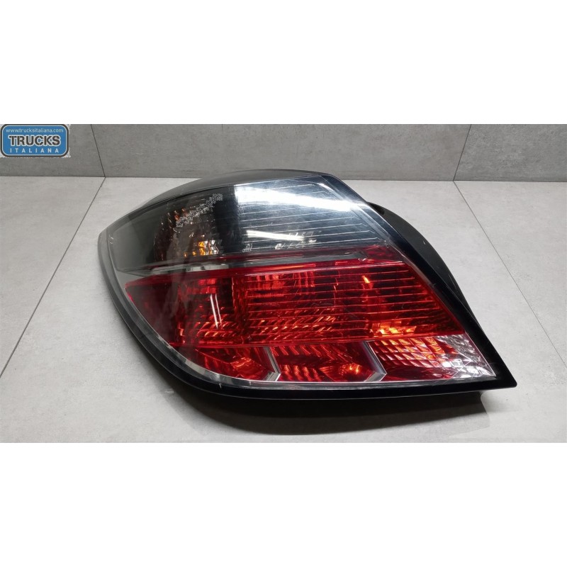 OPEL FARO POSTERIORE ESTERNO SINISTRO OPEL Astra H 2007>2010 usato