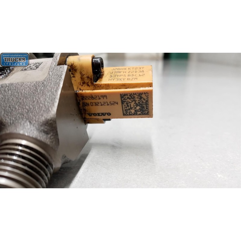 RENAULT truck INJECTORS  RENAULT truck T 2014> used