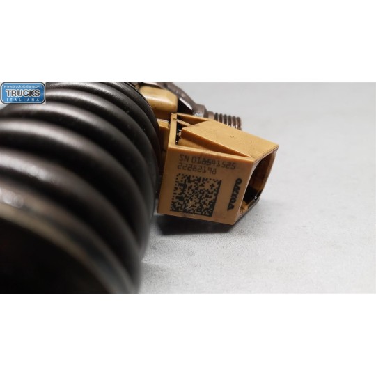 INJECTORS  RENAULT truck T 2014> used