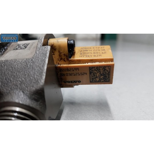 INJECTORS  RENAULT truck T 2014> used